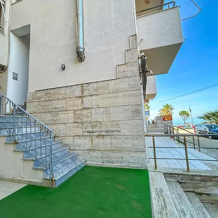 Apartment Direct Sea View