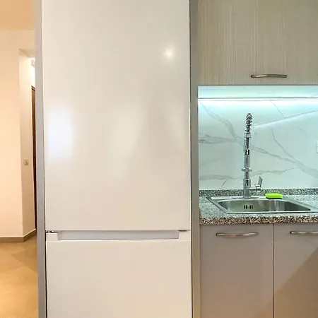 Direct Sea View Apartment
