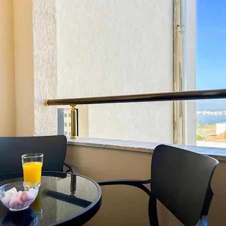 Direct Sea View