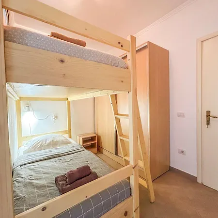 Direct Sea View Apartment