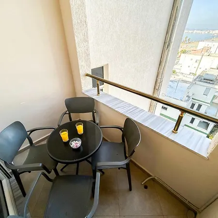 Direct Sea View Apartment