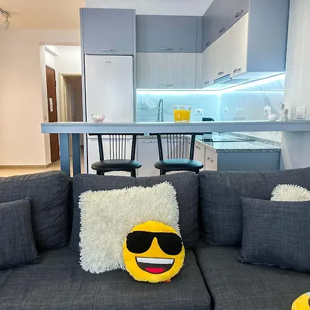 Direct Sea View Apartment